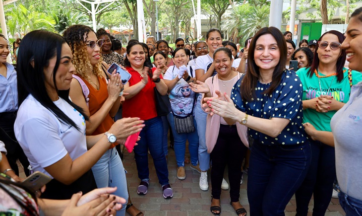 ‘De la Mano con la Primera’, 150 mujeres inician formación en inglés